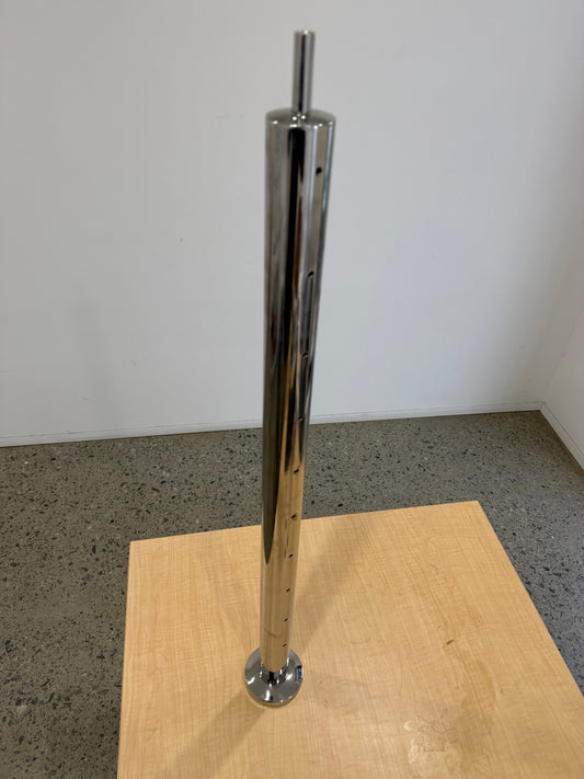 Ø50mm Round Centre Post With Eye Bolt (Flat Area)